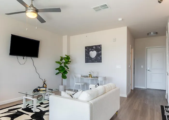 Luxury Penthouse Studio With City View